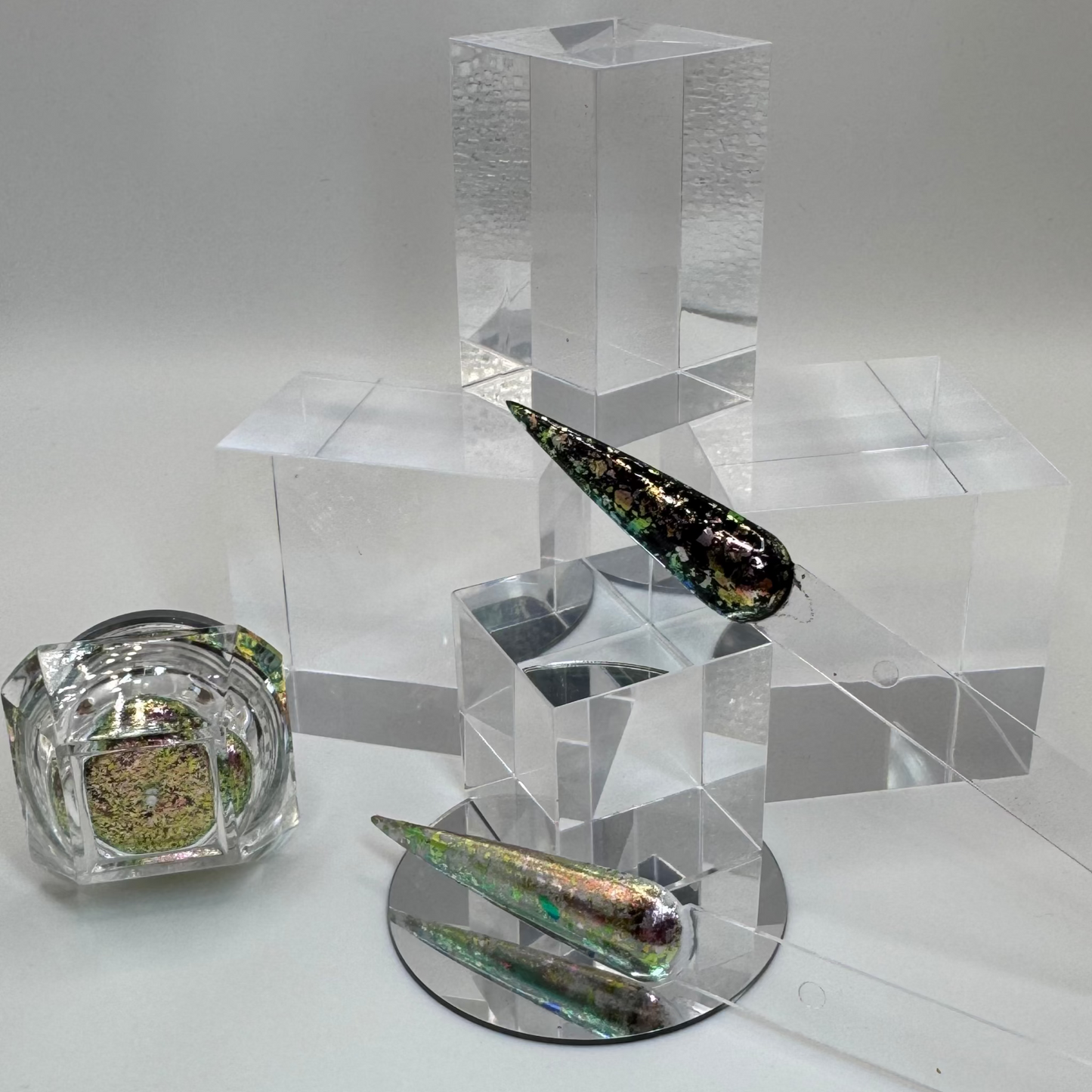 Chameleon Flakes – Grünlila | Ultra schimmernd für magische Designs (0,4 g Jar)