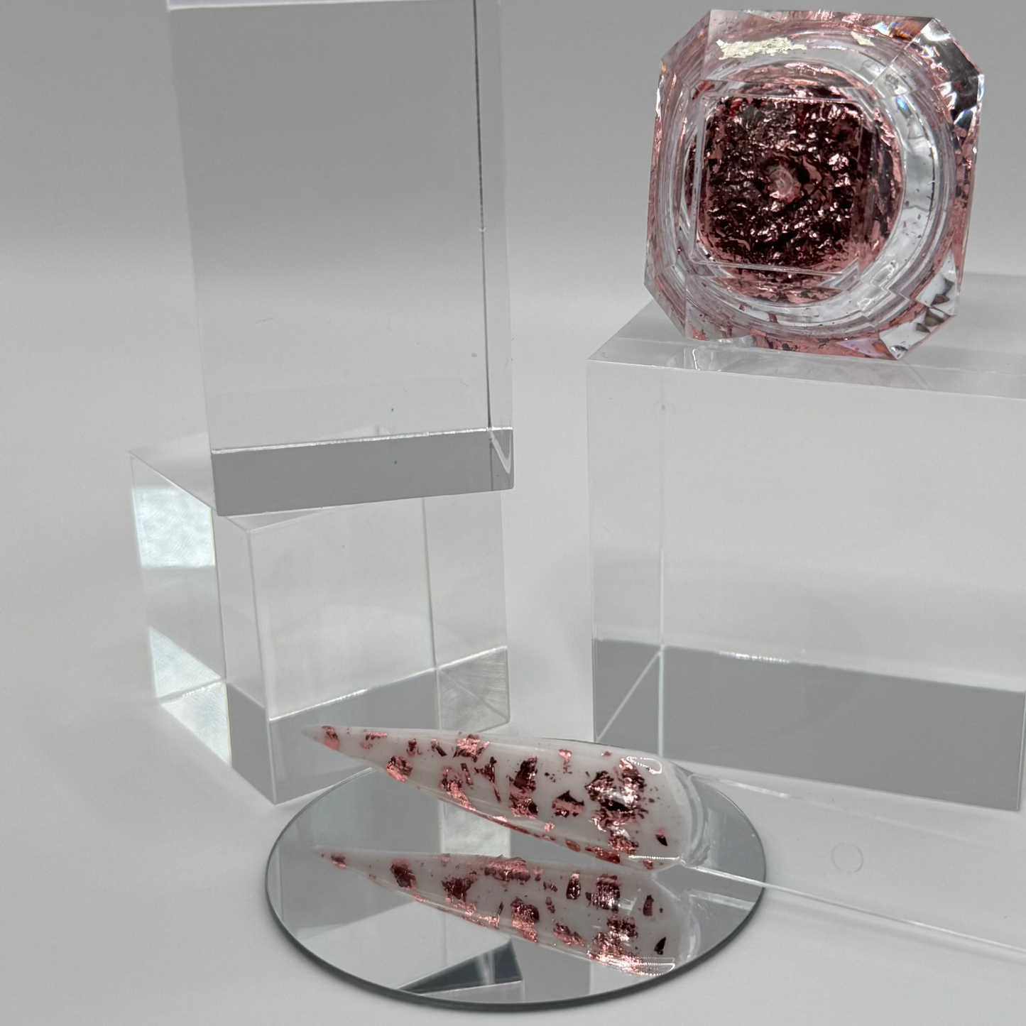 Nail Art Flakes – Rose Gold Blattgold Effekt (0,4g Dose)